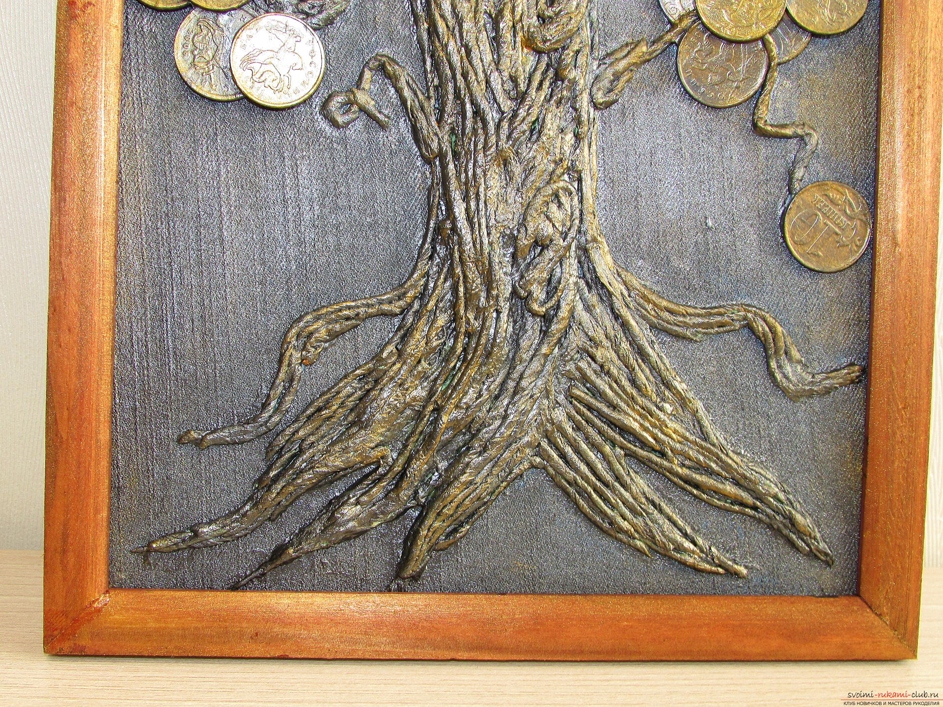 Мастер-класс покажет как сделать денежное дерево из монет своими руками.. Фото №19